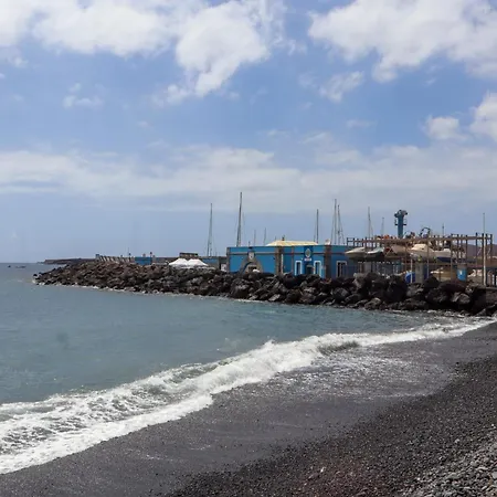 Relaxing Escape, Cozy Terrace Bravo's House Apartment *