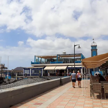 Apartment Relaxing Escape, Cozy Terrace Bravo's House