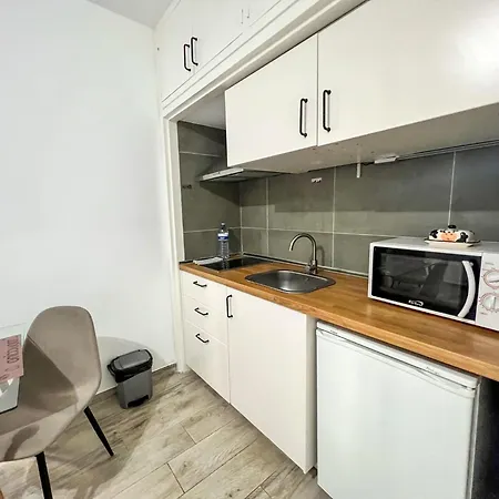 Apartment Relaxing Escape, Cozy Terrace Bravo's House *